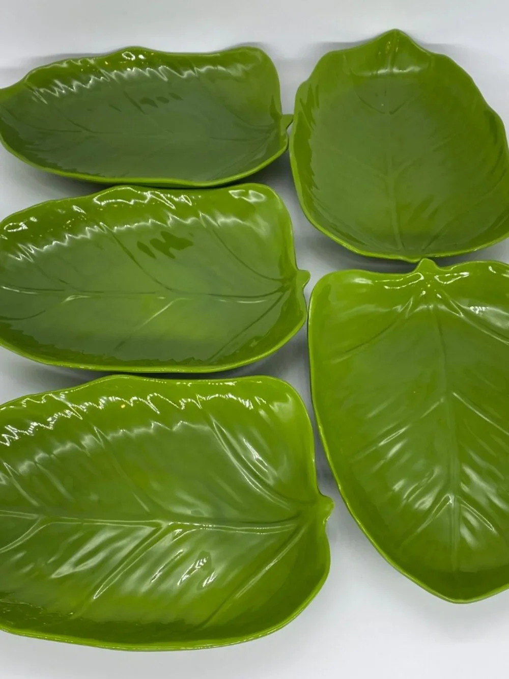 RARE Pier 1 Plates Palm Leaf Set Tropical Collection Melamine Green 9x6